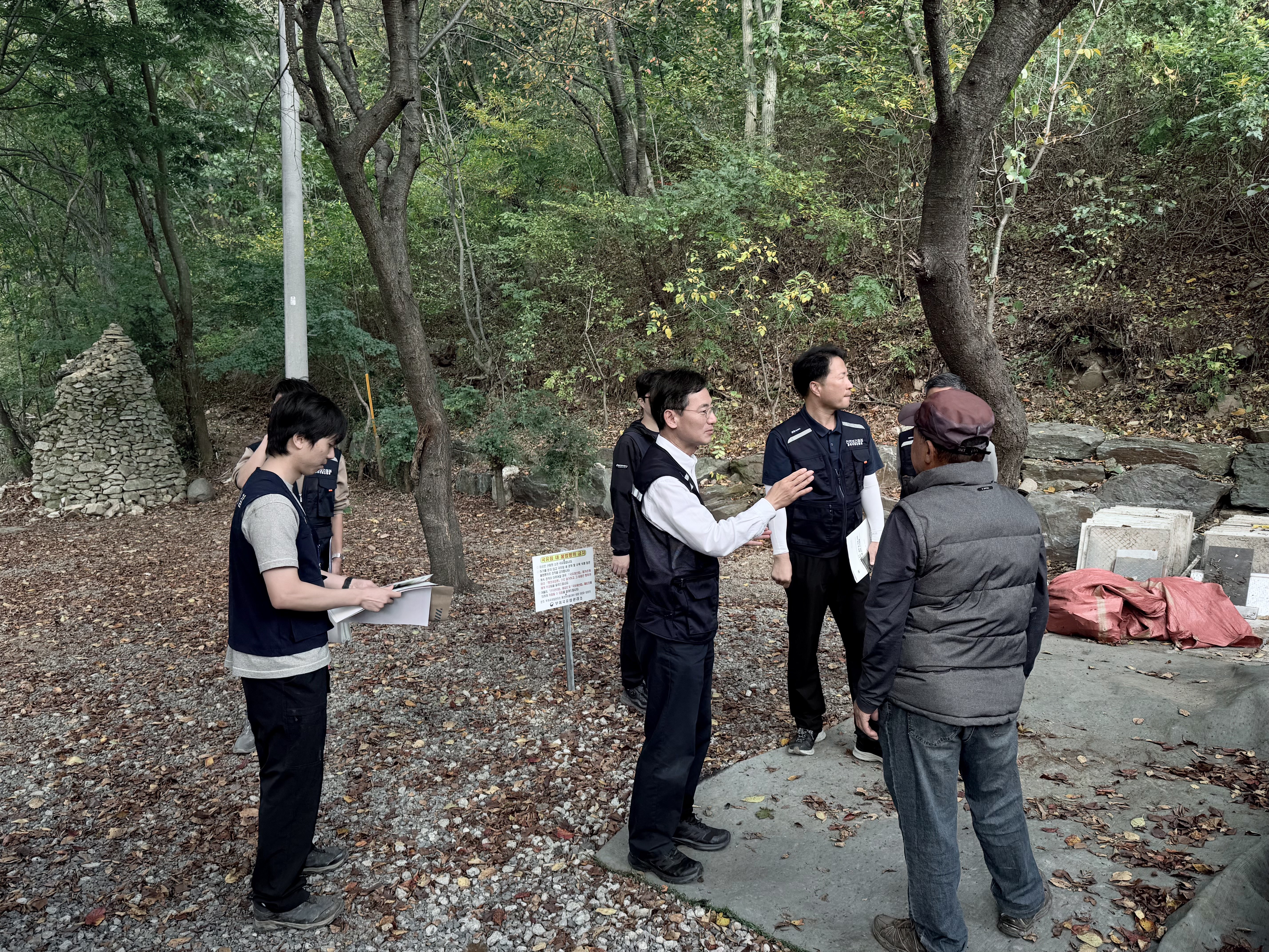 중부지방산림청, 하천·계곡 불법시설 자진 철거 현장 점검 이미지1